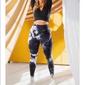 Sold*Avalanche Leggings